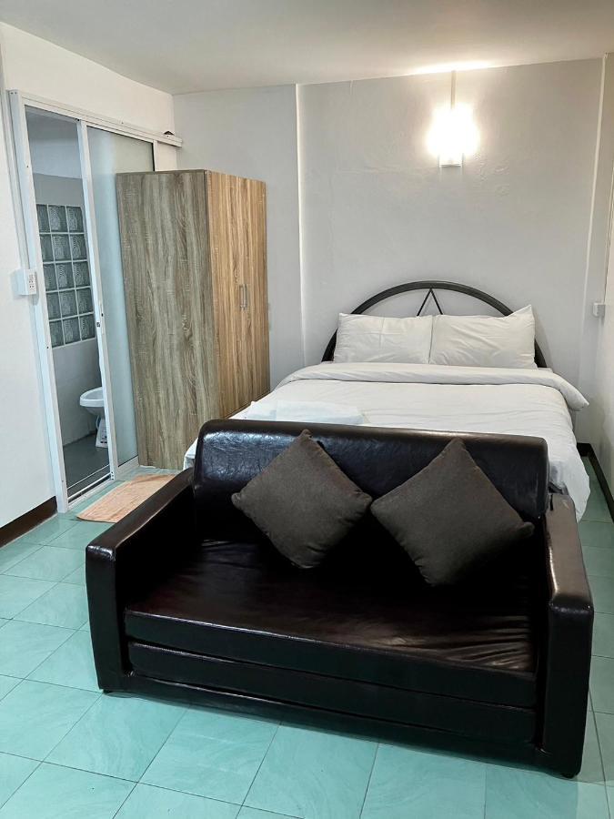 Pakdee House Otel Udon Thani Dış mekan fotoğraf