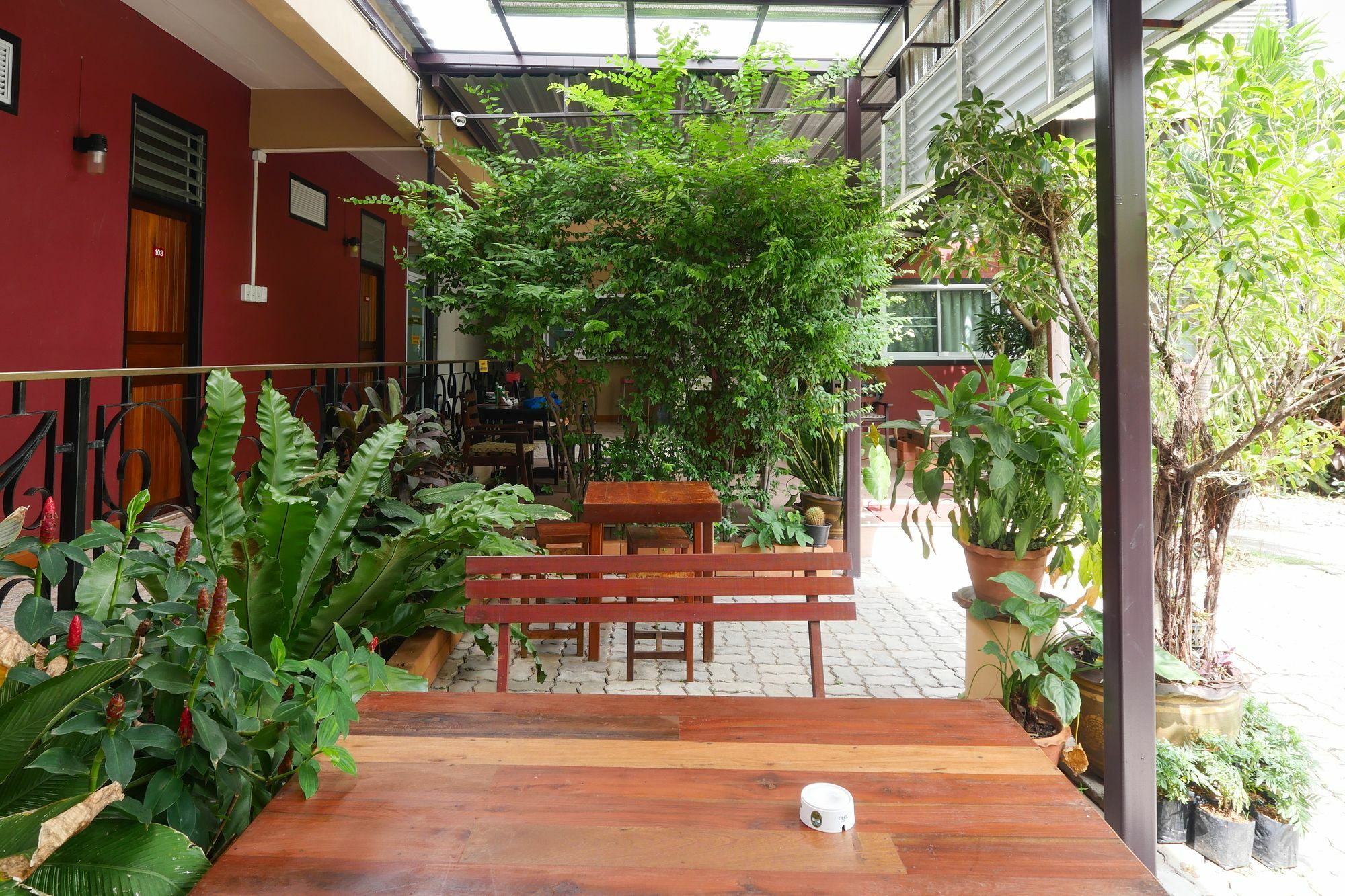 Pakdee House Otel Udon Thani Dış mekan fotoğraf