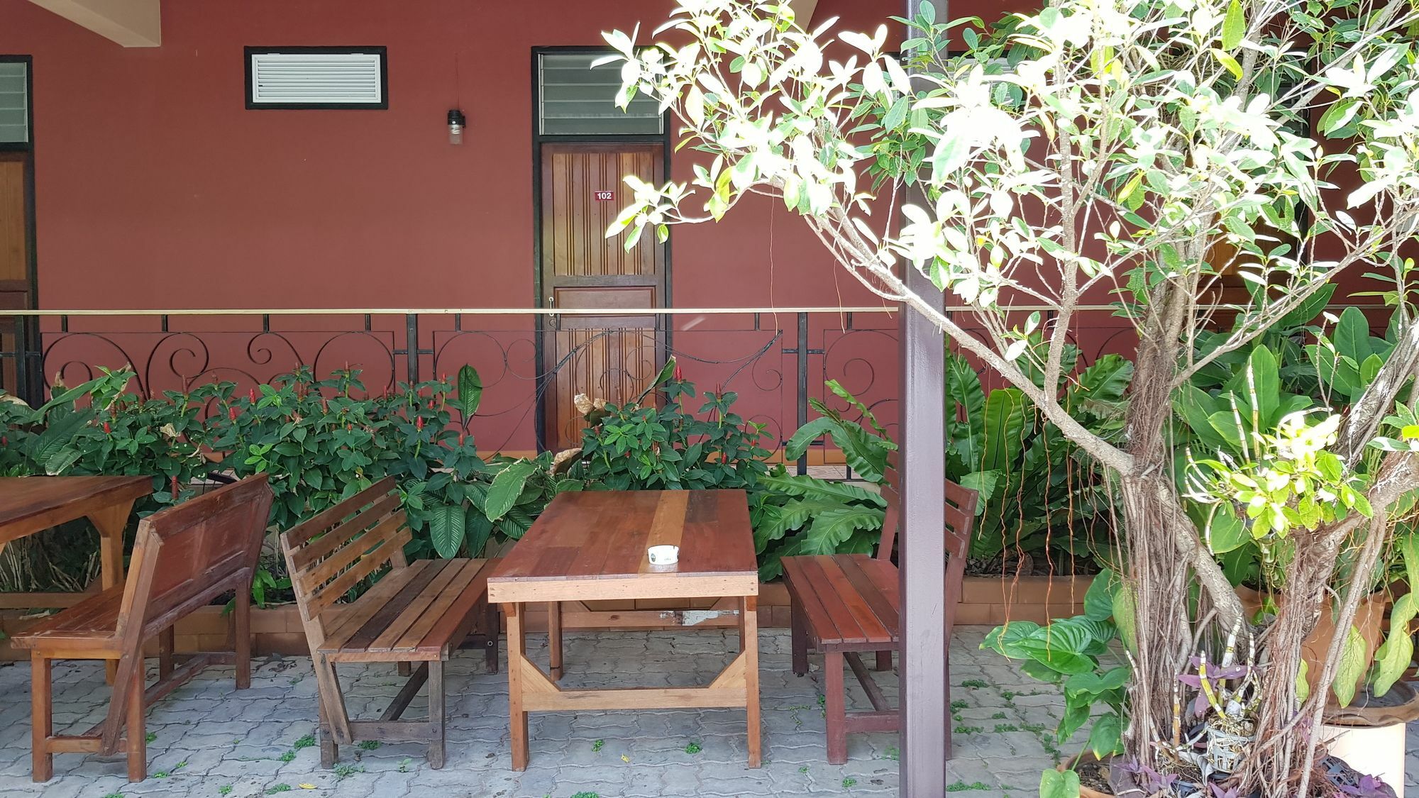 Pakdee House Otel Udon Thani Dış mekan fotoğraf
